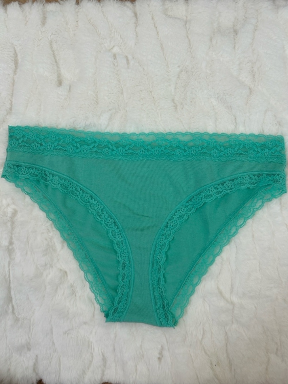 2015 Victoria’s Secret Low Rise Cheekini Panty L
